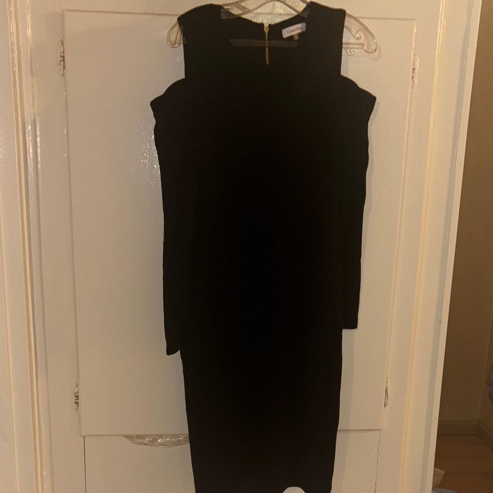 Calvin Klein Elegant Black midi cold shoulder  Dress